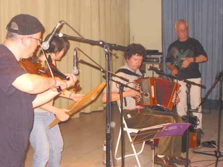 LES MUSICIENS